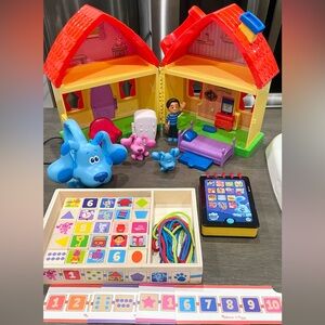 Blue’s Clues House Toy Bundle
